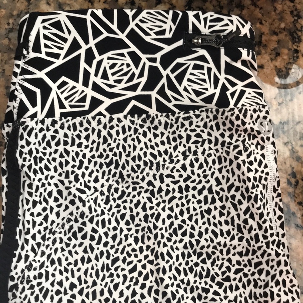Lululemon crops